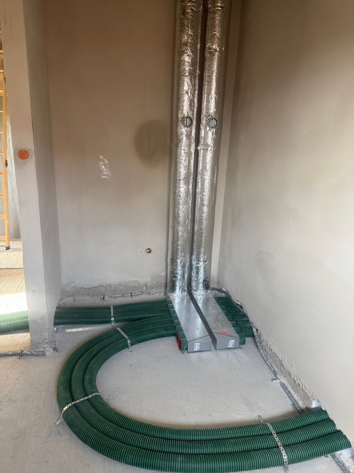 Pionowe kanały spiro instalacji rekuperacji